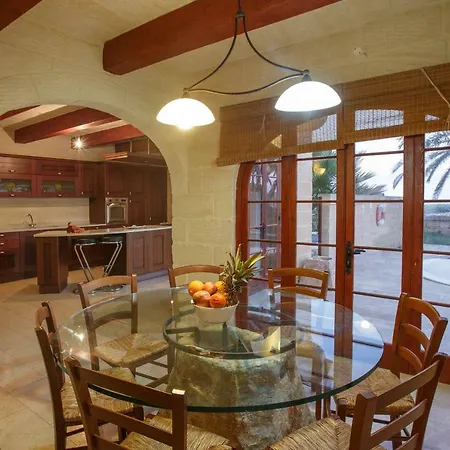 Il-palma Farmhouse With Sunny Private Pool In Island Of Gozo * Għarb