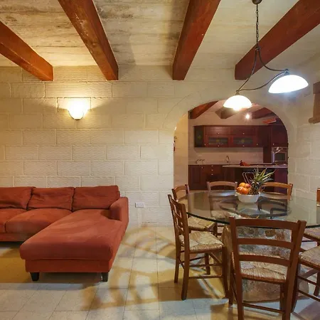 Il-palma Farmhouse With Sunny Private Pool In Island Of Gozo Feriehus