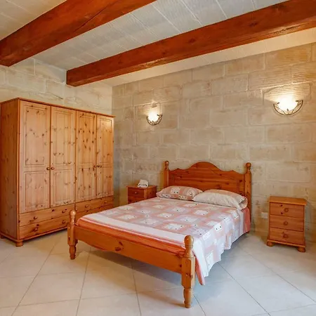 Il-palma Farmhouse With Sunny Private Pool In Island Of Gozo Għarb