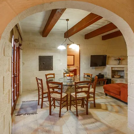 Feriehus Il-palma Farmhouse With Sunny Private Pool In Island Of Gozo *
