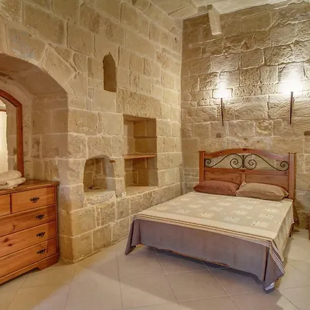 Il-palma Farmhouse With Sunny Private Pool In Island Of Gozo * Għarb